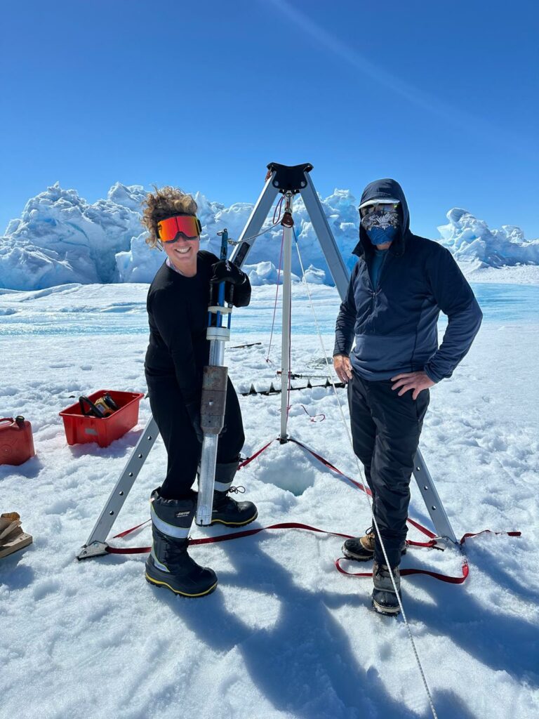 Coti Manassero (left) and Sarah Thompson (right) in the field on the Denman Terrestrial Campaign. Credit: Coti Manassero