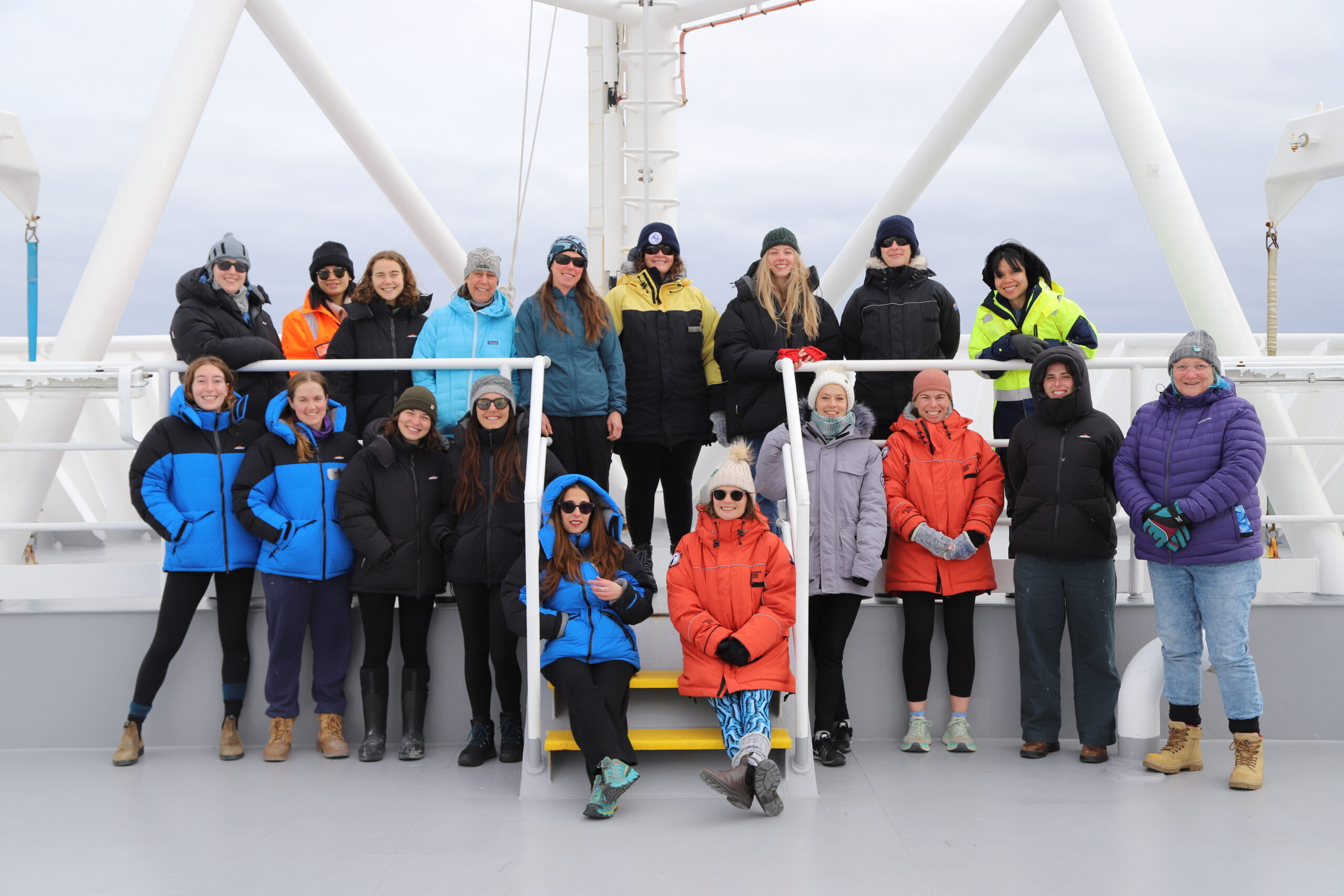 International Women and Girls in STEM (Photo 2). L-R (Back) Rebecca Knight, Dr Sally Lau, Izzy White, Dr Amy Leventer, Tanya Maddison, Gina Paroz, Amy Wells, Ella Pietraroia, Pavie Nanthasurasak. L-R (Front) Talia Hawkes, Sarah Jessop, Ana Gomes, Dr Amaranta Focardi, Dr Linda Armbrecht, Dr Jan Strugnell, Lucinda Duxbury, Joline Lalime. Seated: Dr Fiorenza Torricella, Dr Katharine Prata. Image credit: CSIRO-Kieran Sheehan.